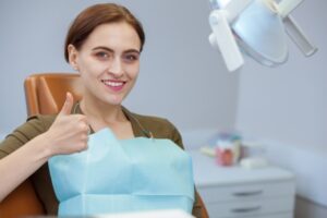 ¿Cómo es el postoperatorio de los implantes dentales?